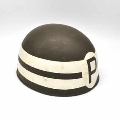 stahlhelm der 48/62 der strassenpolizei der schweizer armee