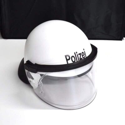 helm der stadtpolizei zürich für den ordnungsdienst