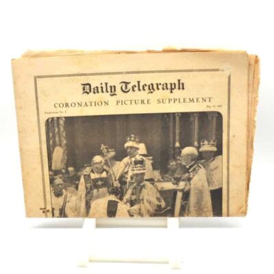 The Daily Telegraph mit der Krönung King Georges