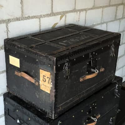 Antike Offizierskiste der Schweizer Armee