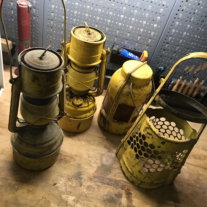 Beitragsbild zum Thema Petrollampen mit Abbildung von zwei Feuerhand Babyspecial 276 Lampen