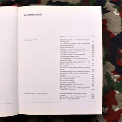 Buch "Die CH Armee heute" 1983