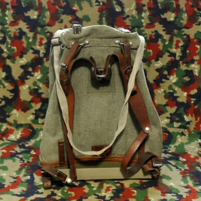 Rucksack mit Lederboden der Schweizer Armee