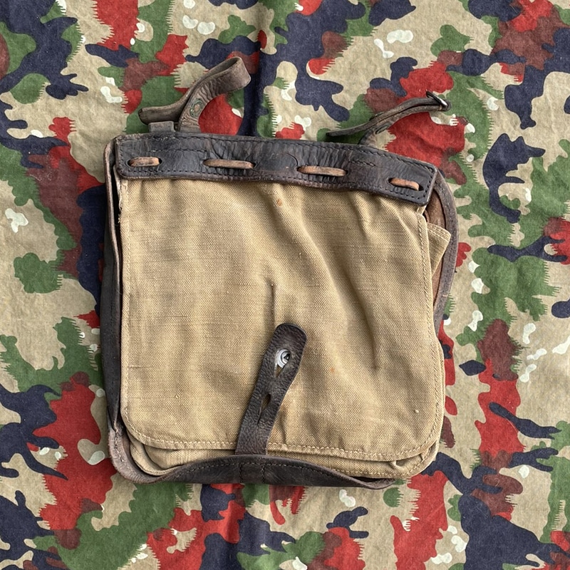 Originaler Brotsack Ord. 1898 der Schweizer Armee | Fabulafero - Antiquitäten und Einzigartiges Originaler Brotsack Ord. 1898 der Schweizer Armee
