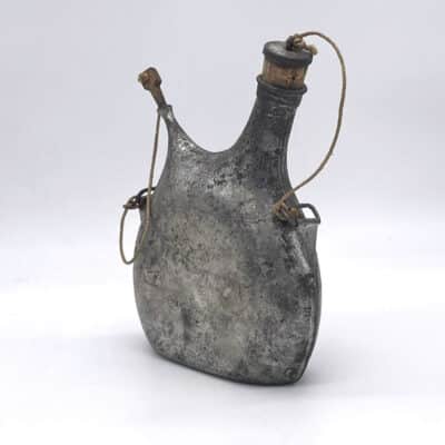 Französische Labeflasche aus dem Ersten Weltkrieg