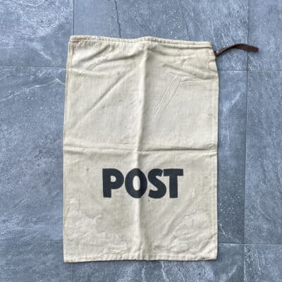Kleiner alter Postsack